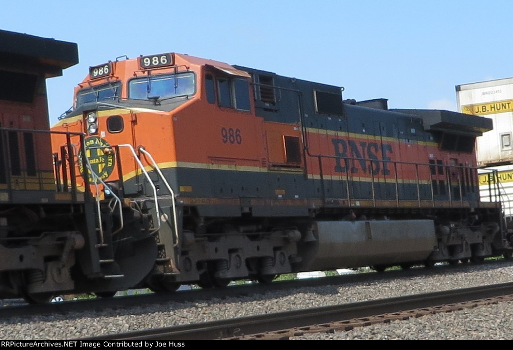 BNSF 986